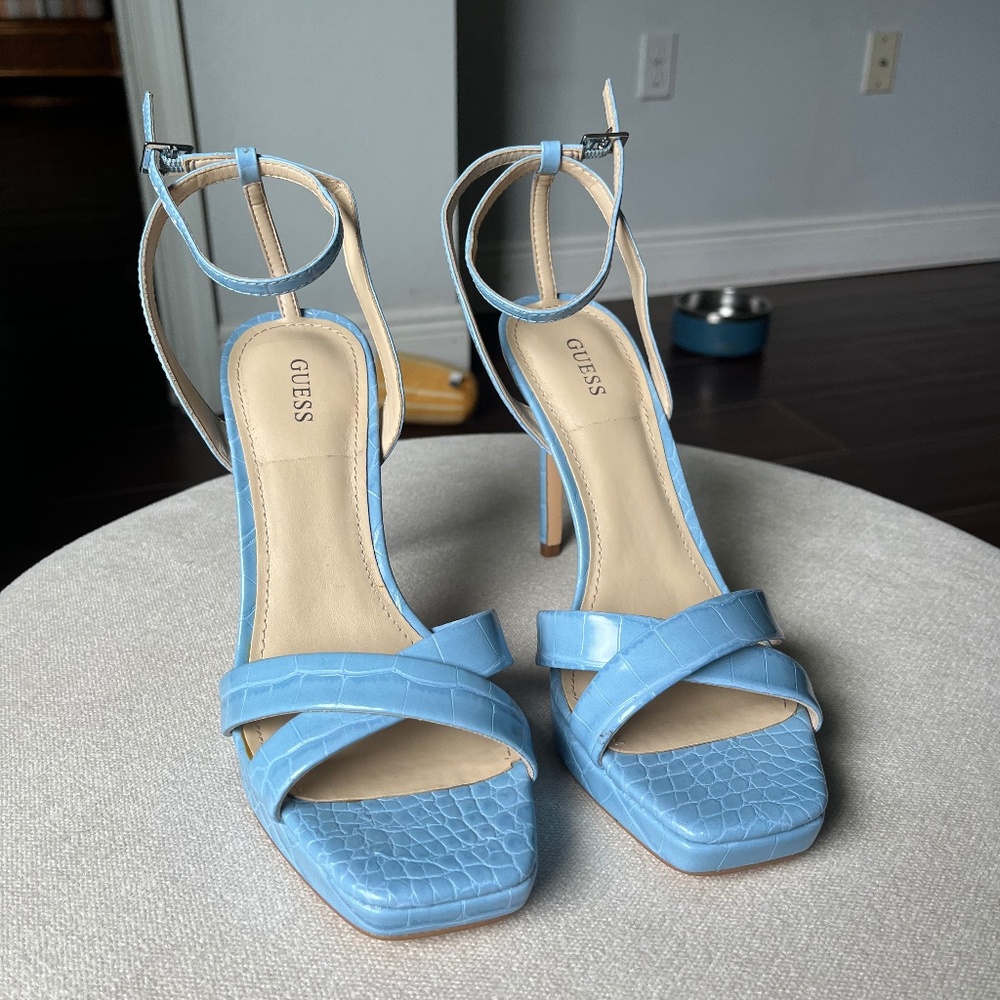 Guess Light Blue Croc Sandal Heels Size 7.5 Women